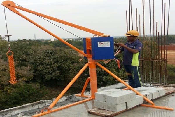 نحوه تعویض روغن بالابر ساختمانی + بیشتر بدانید