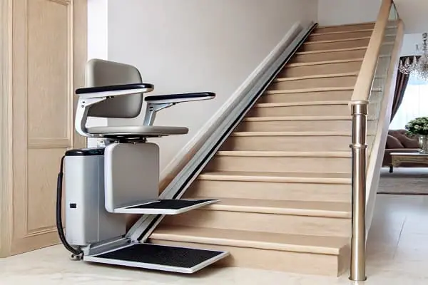 مزایای بالابر پله ایستاده